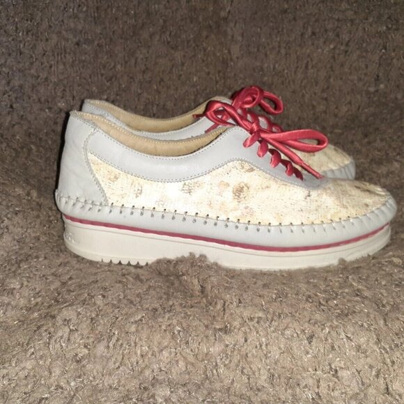 MARIA LEON-SPAIN-Gray/White/Red/Floral Leather Lace-Up Sneakers-Sz 37-Near Mint - Picture 4 of 7